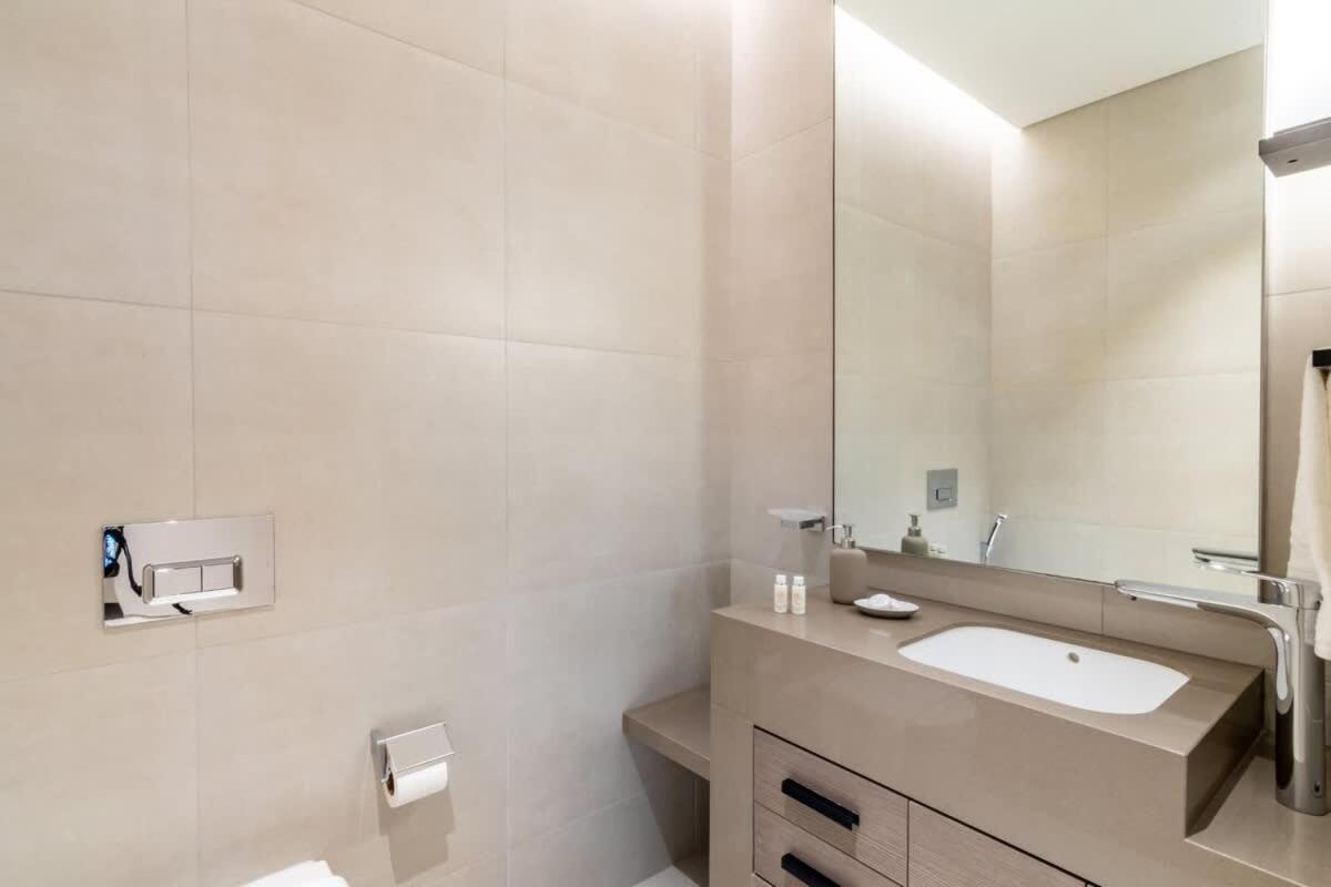 Address - Luxurious 1bdr By The Holiday home Dubai