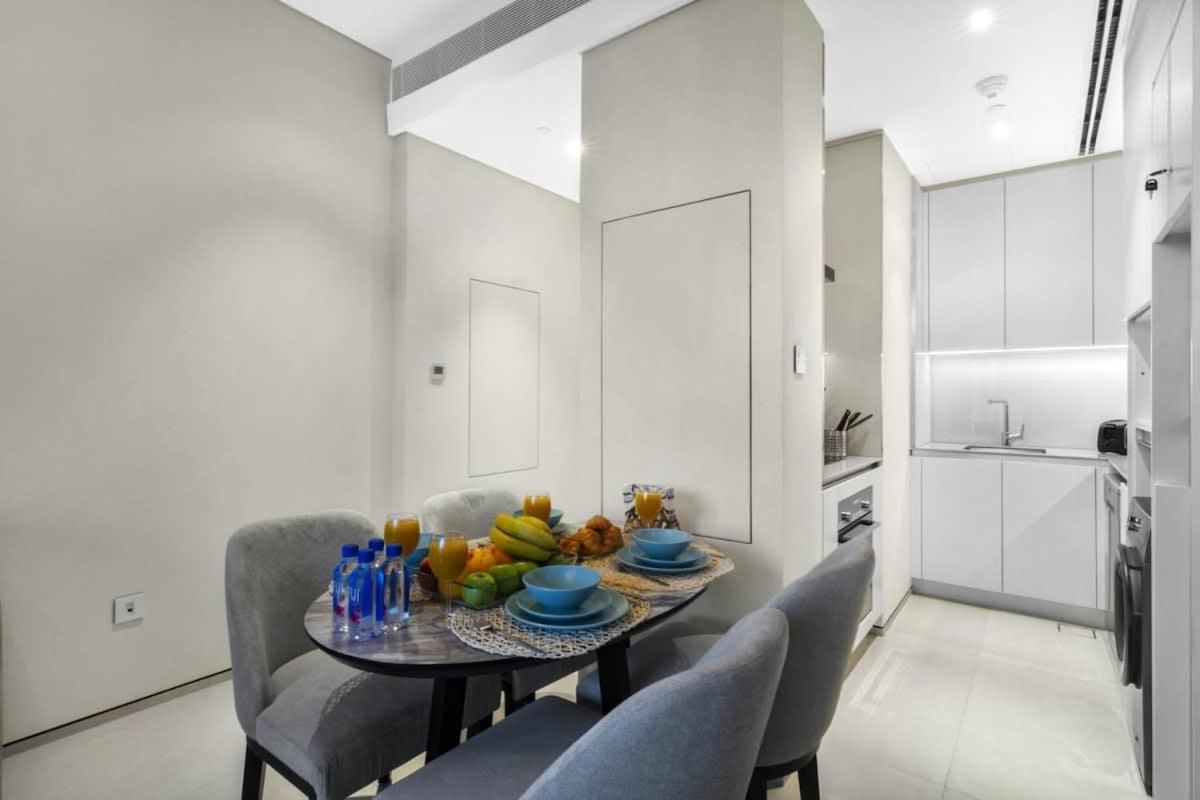 Address - Luxurious 1bdr By The Holiday home *